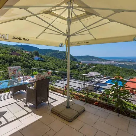 In 39448 Apartment *