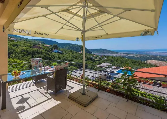 In 39448 Apartment *