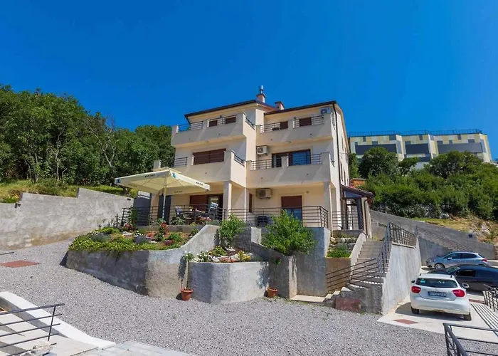 In 39448 Apartment *