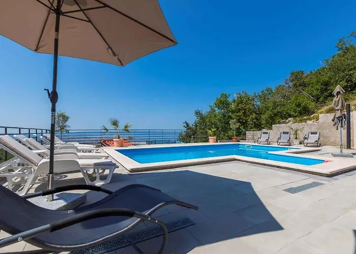 Apartment In 39448 *